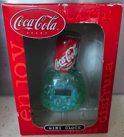 3157-1 € 15,00 coca cola mini klok blikje ijsberg.jpeg
